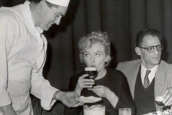 Joe Sheridan y Marilyn Monroe