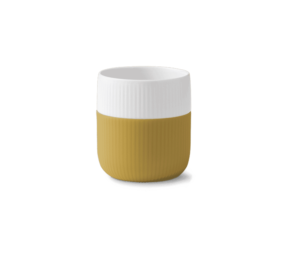 taza amarilla de porcelana